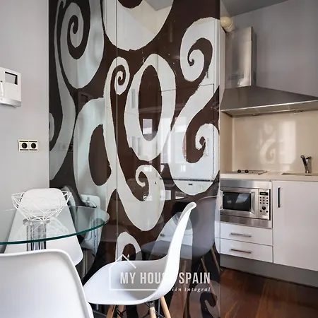 Myhousespain - Moros 41 Aparthotel 3*