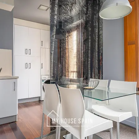 Lägenhetshotell Myhousespain - Moros 41